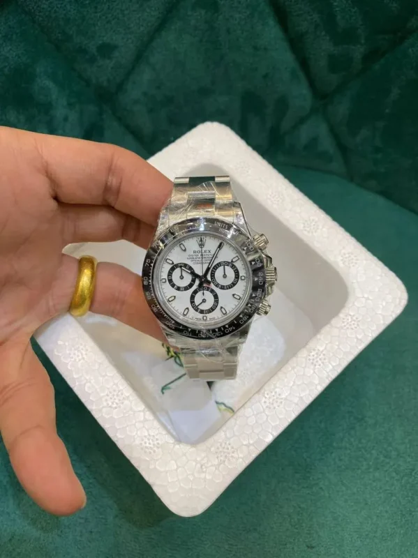 two-tone Submariner quality check image